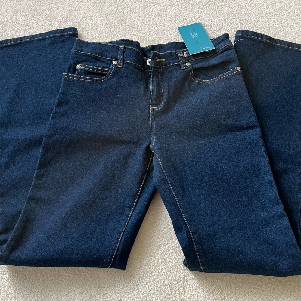 NWT President Stone mid rise bootcut jean. Size 28